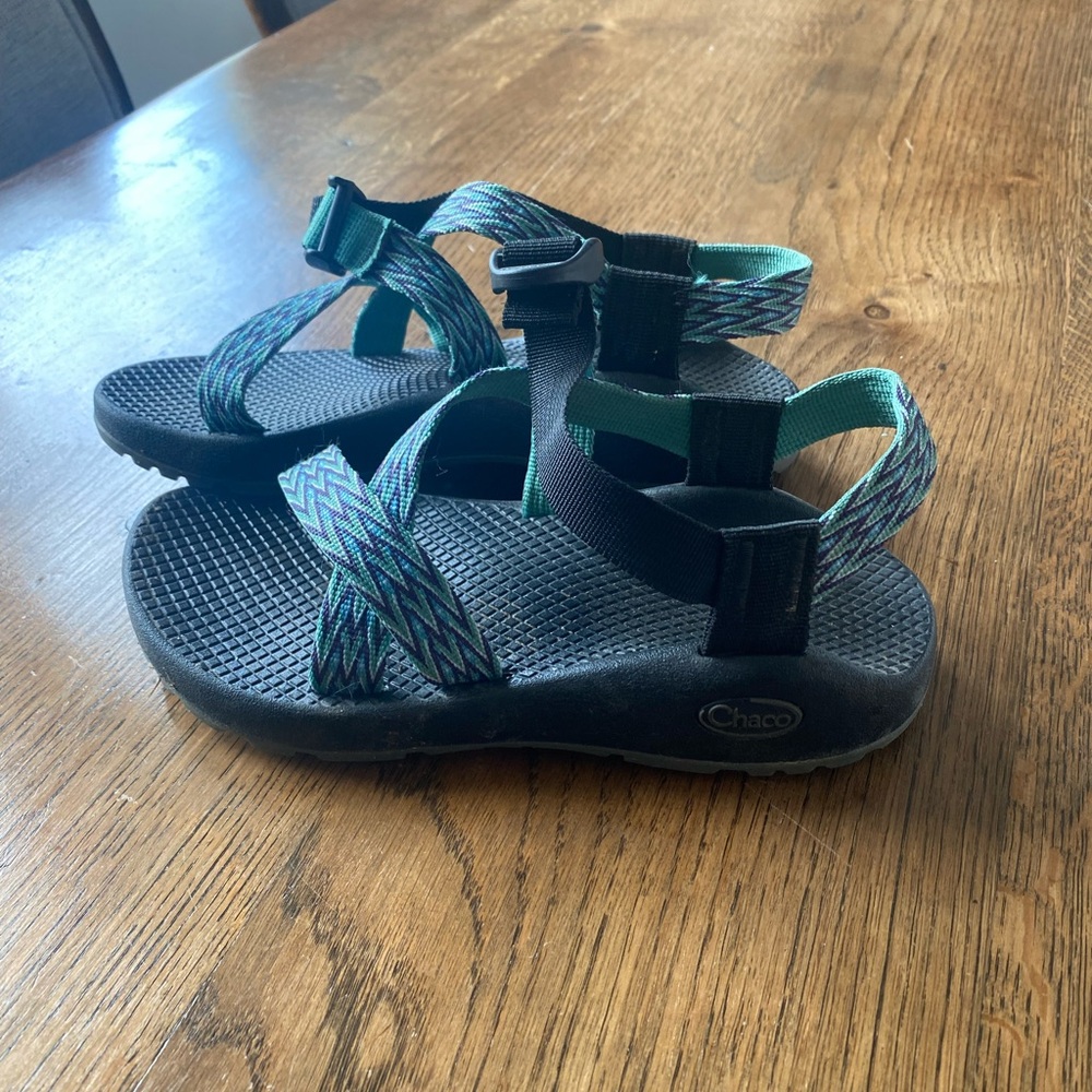 Women’s Z/1 Classic size 5 Chaco sandals blue chevron very lightly used
